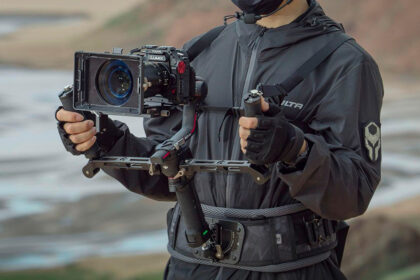 Shoulder Rig vs Hand Gimbal